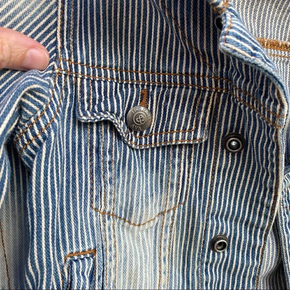 Frankie & Ava Striped Trucker Jacket Sz 5 Collared Long Sleeve Snap Button Down